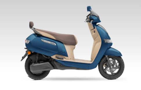 TVS ईवी स्कूटर/बाइक्स ने नवंबर 2025 में सबसे ज्यादा ग्राहक पाए, बजाज व ओला को छोड़कर